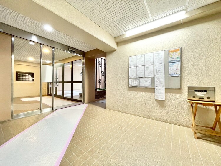 その他 館内は静寂な中が保たれており、管理が行き届いている印象を受けました。