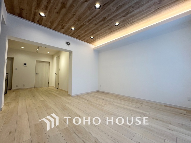 内装 【LIVING】◆扉を◆開くとこの景色。家族の”おかえり”の声が聞こえてきそう。