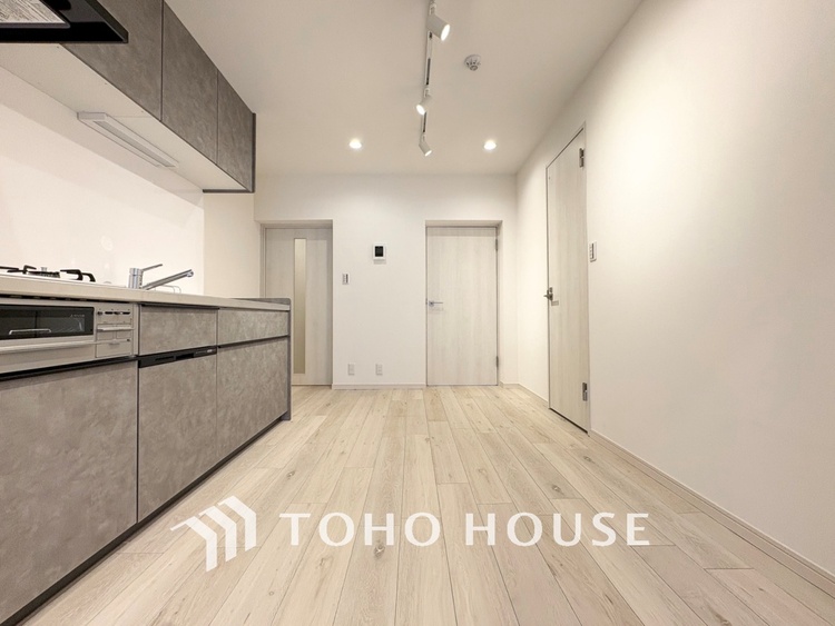 キッチン 【KITCHEN】◆ワクワク◆開放的で機能性も高いシステムキッチン。お子様は毎日のご飯にワクワク！