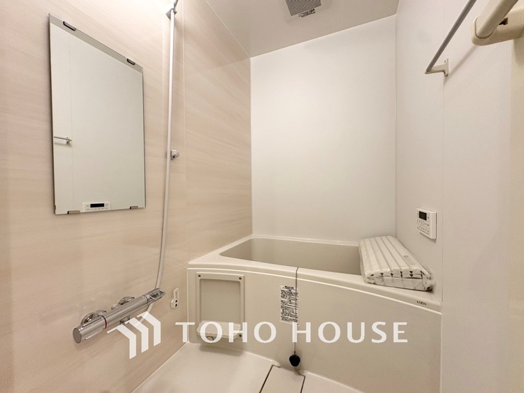 風呂 【BATHROOM】◆プライベートな空間◆simpleだからrelaxできるんです。こころもからだもキレイさっぱり。