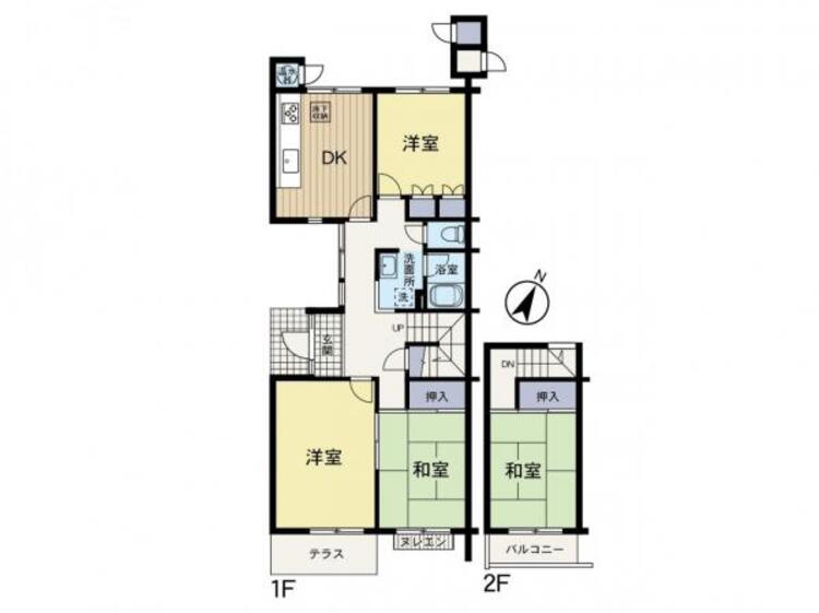 間取り 自然あふれる環境で広い敷地にゆったりと建てられている団地住宅です。