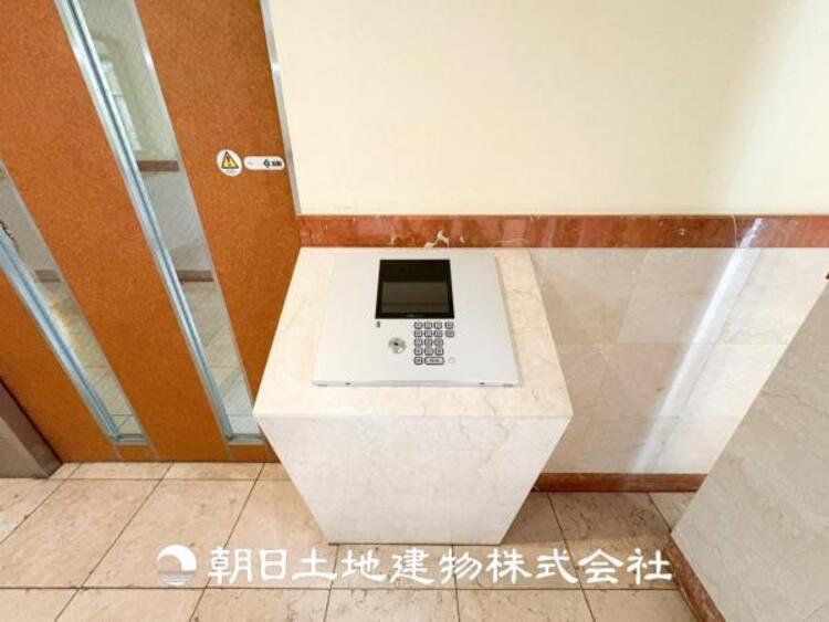 設備 【オートロック】マンション敷地内はオートロック付きで安心のセキュリティ。