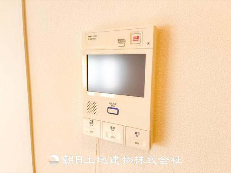 その他 TVモニター付きインターホンは訪問者のお顔を確認出来安心な機能です！