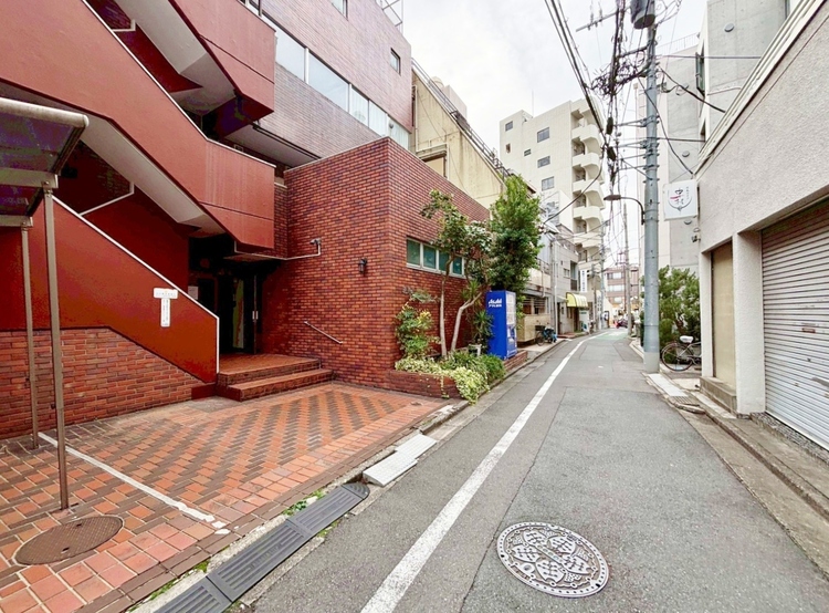 エントランス 外と内をつなぐエントランスは、まさに顔となる場所。