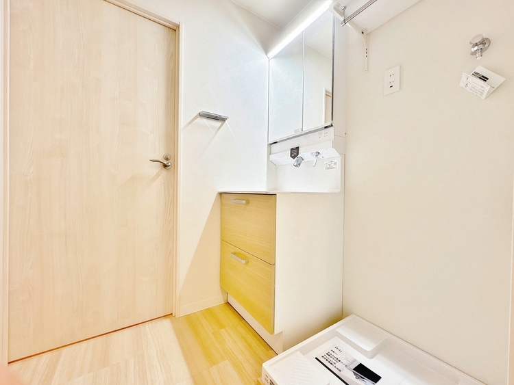 洗面 清潔感と心地よさを重視した、上質感漂うパウダールーム。