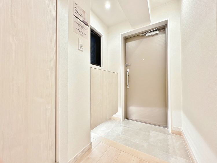 玄関 シューズボックスを完備した玄関です。