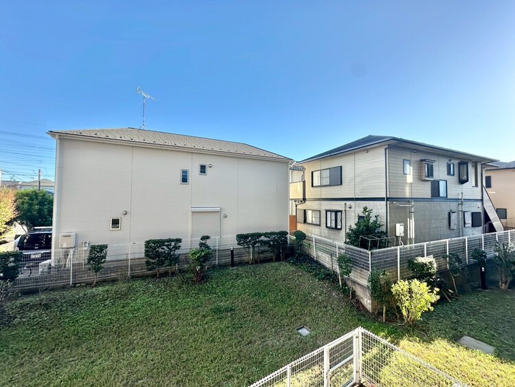 バルコニー 頬をなでる、優しい風を感じることが出来ます。