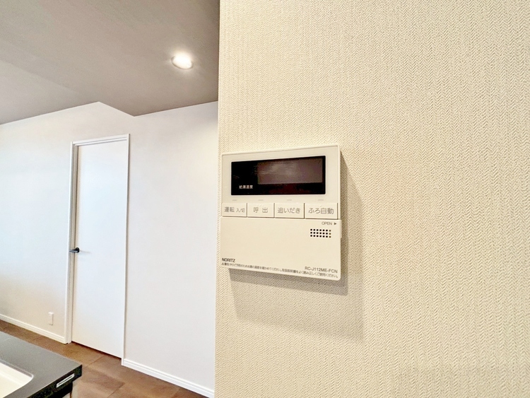 設備 見やすい画面で操作しやすい給湯パネルです。