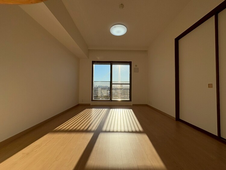 居間 快適に過ごす毎日を求めて、暮らしの中でご自身の「マイホーム」に創り上げて下さい。