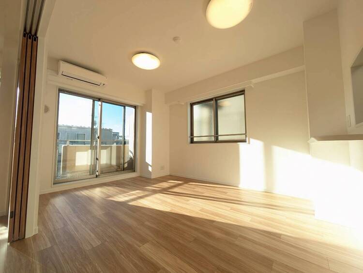 居間 快適に過ごす毎日を求めて、暮らしの中でご自身の「マイホーム」に創り上げてください。