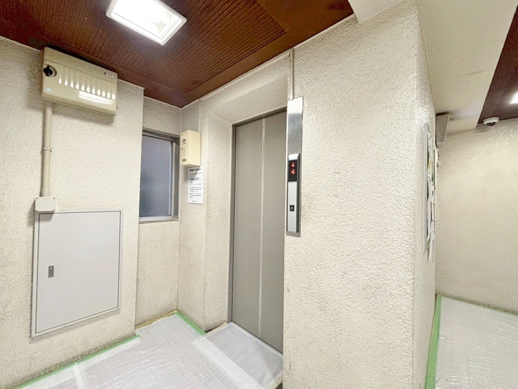 設備 エレベーターの管理も、きちんと行き届いてます。