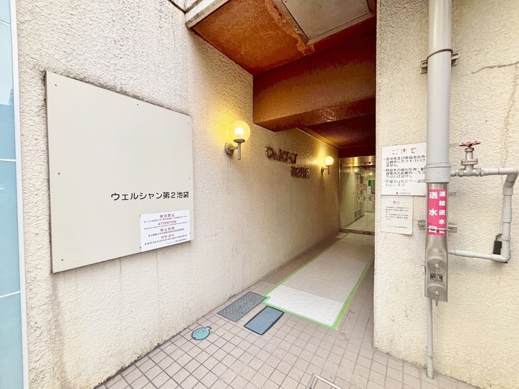 エントランス 外と内をつなぐエントランスは、まさに顔となる場所。