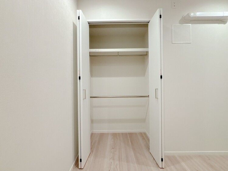 収納 居室にはクローゼットがあり、荷物もスッキリ収納して快適にお過ごしいただけます。