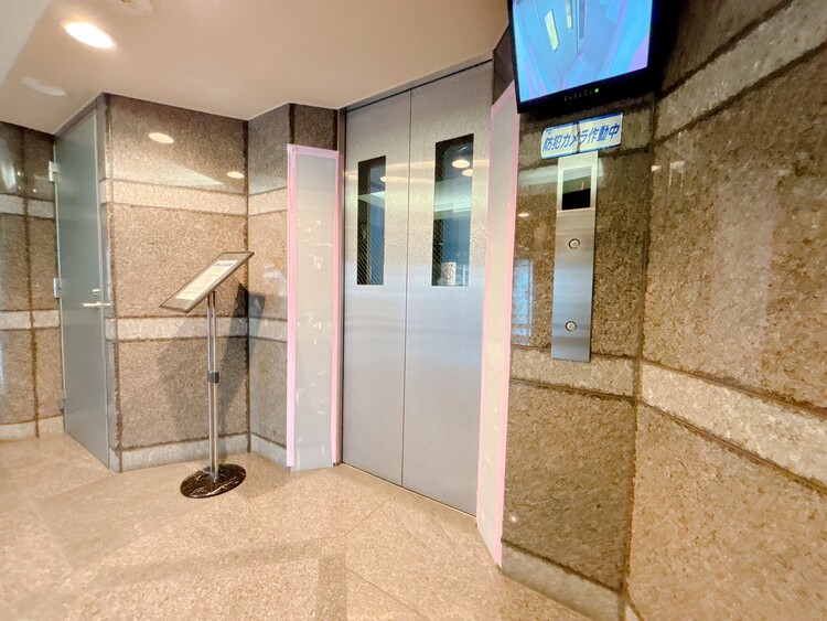 設備 エレベーターの管理も、きちんと行き届いてます。