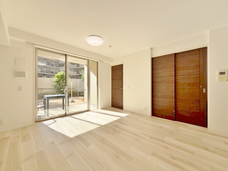 居間 豊かな居住性と、安心感を満たすクオリティが見事に調和した住空間。