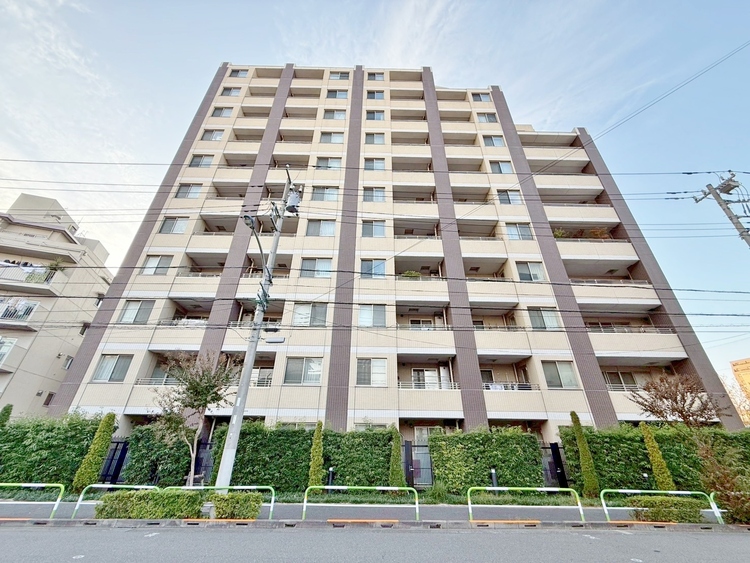 外観 資料には掲載していない情報が、現地にはたくさんあります。是非一度、現地をご確認ください。