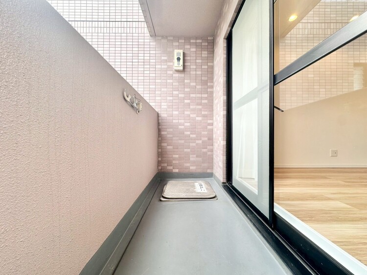 バルコニー 暮らしの中で、光と風を演出してくれるバルコニー。