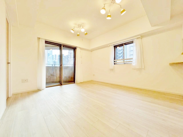 居間 豊かな居住性と、安心感を満たすクオリティが見事に調和した住空間。