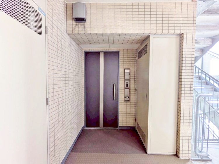 玄関 玄関を開ければ、そこは安らぎのご自宅。