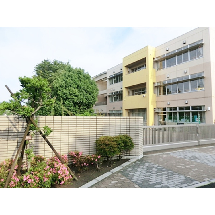 周辺 練馬区立光和小学校(約500m)