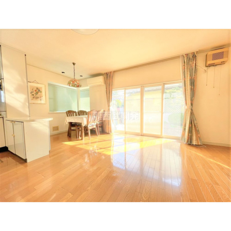 居間 ＬＤKは冬でもぽかぽか床暖房付