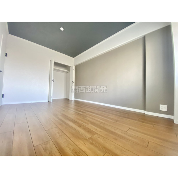 内装 アクセントクロスを施してあります。一面に変化を加えるだけで、お部屋の雰囲気がガラっと変わります。