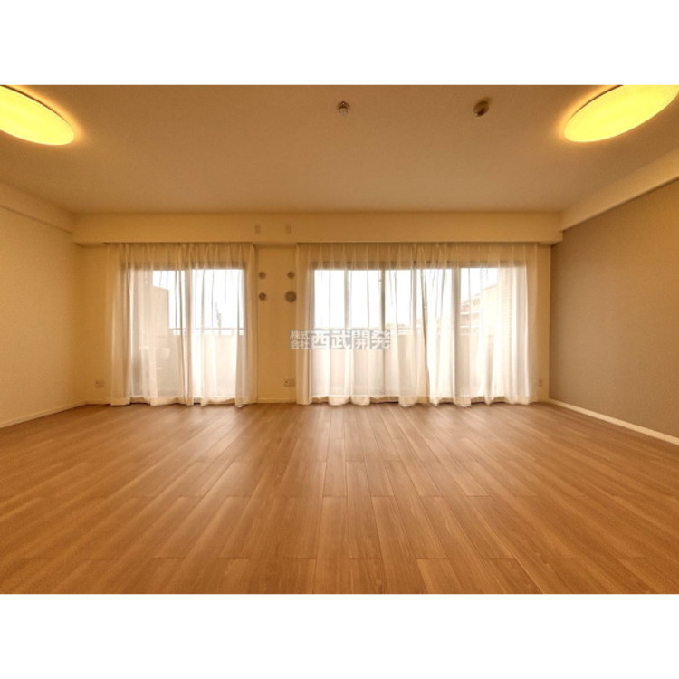 居間 令和7年11月1日撮影