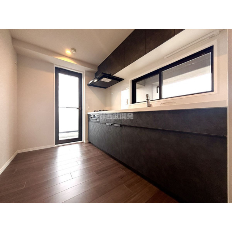 キッチン 令和7年10月31日撮影