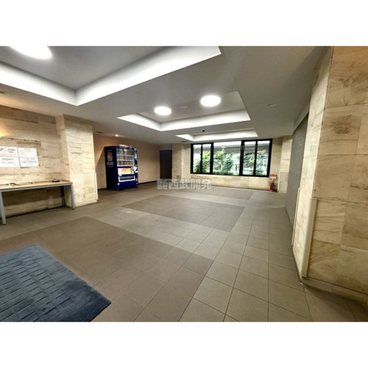 エントランス 令和7年10月31日撮影