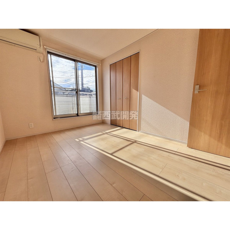 内装 西側6帖洋室