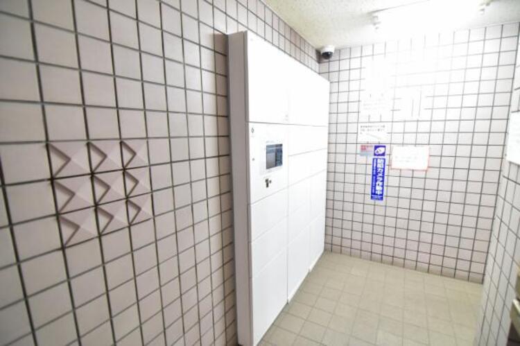 その他 便利な宅配ボックスが備えられています。不在時の荷物の受け取りも安心です。 