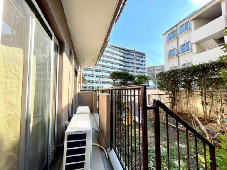 バルコニー 風通しのよいバルコニー。お洗濯物も乾かしやすいですね。