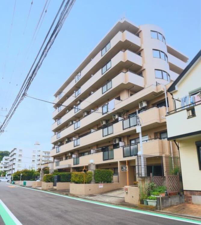 外観 「新羽」駅徒歩15分。安らぎの日々のために最新の設備・仕様を採用しました。笑顔の毎日をお過ごしください。