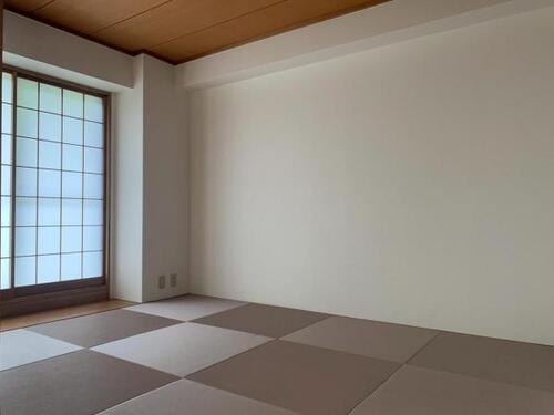 コモア六浦　六番館の物件画像