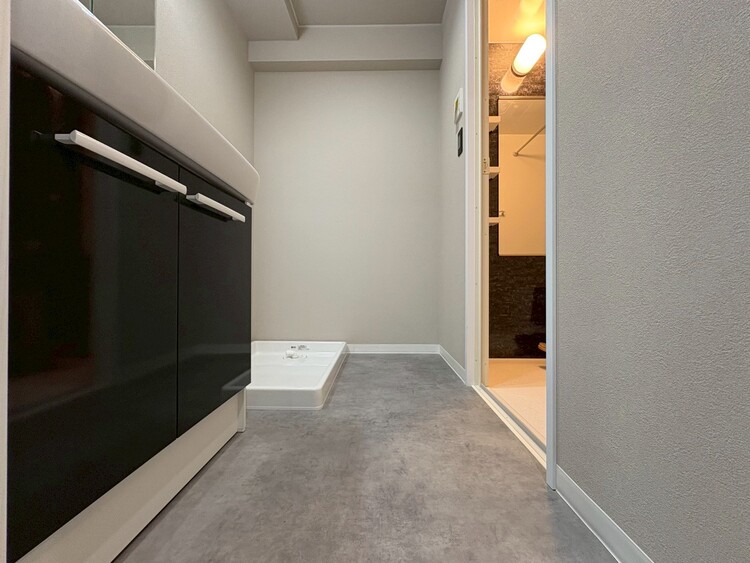 その他 十分な広さの脱衣所。