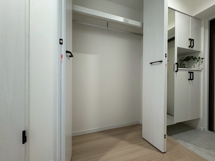 その他 収納スペースが付いていて、お部屋を広く使っていただけます。