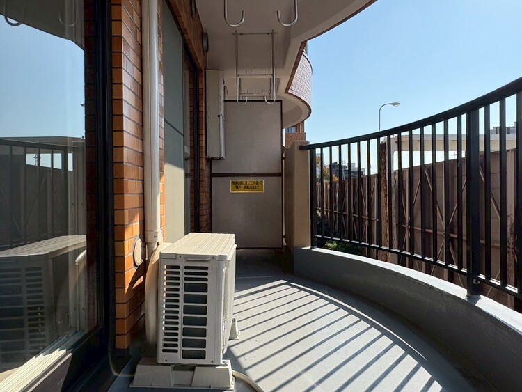 その他 朝の澄んだ空気や、夕方に吹く清々しい風を感じられるバルコニー。