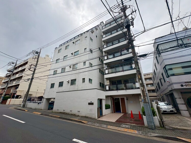 その他 飽きのこないシンプルモダンな外観です。