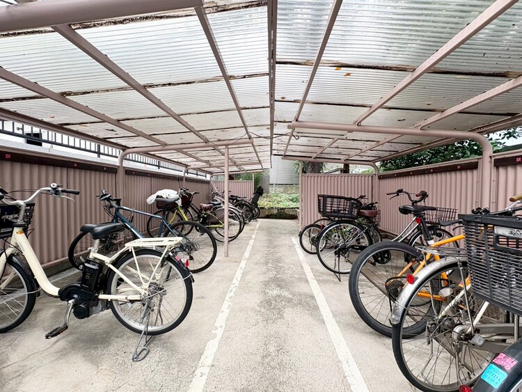 その他 駐輪場も綺麗に整頓されています。※空き状況は都度ご確認下さい。