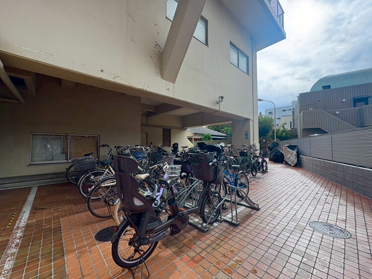 その他 駐輪場も綺麗に整頓されています。※空き状況は都度ご確認下さい。