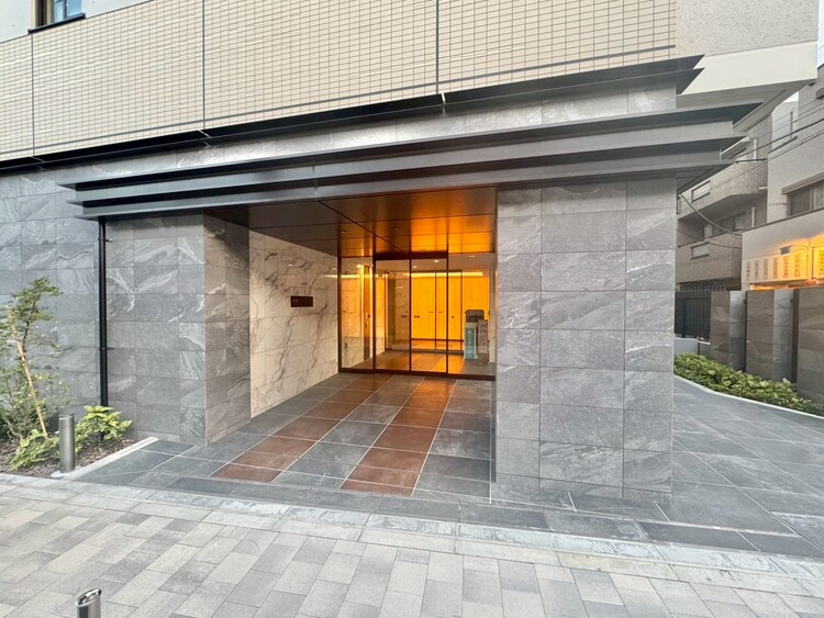 その他 上質感漂う玄関アプローチです。