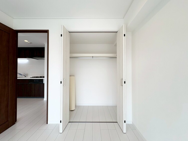 その他 収納スペースが付いていて、お部屋を広く使っていただけます。