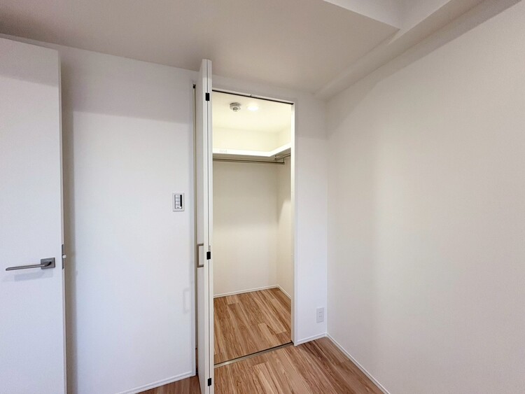 その他 収納スペースが付いていて、お部屋を広く使っていただけます。