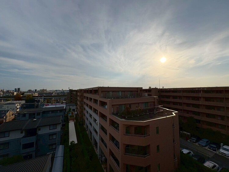 その他 眺望や窓からの景色が良いと、家で過ごす時間も快適です。