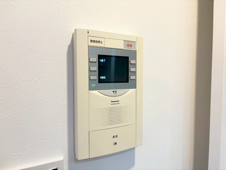 その他 誰が来てもわかる様にモニター付きインターホンを設置。