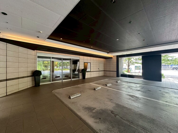 その他 自家用車の利用、タクシー配車などに便利な車寄せスペース