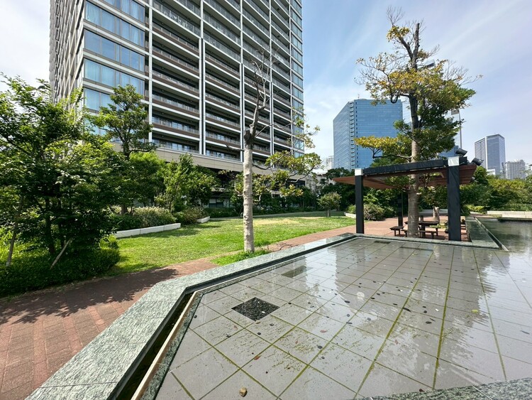 その他 5800m2の広大で緑豊かな公開空地