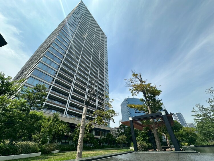 その他 長期優良住宅認定のほか、「設計性能評価」の「省エネルギー対策」においても最高等級の「4」を取得。