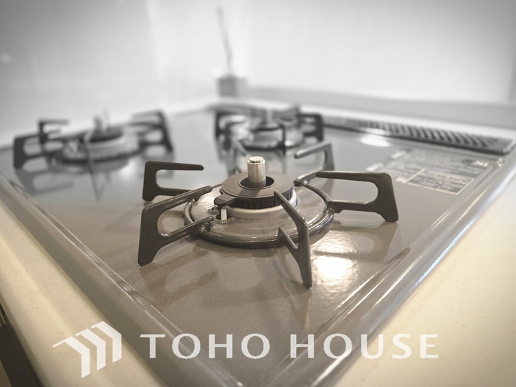 キッチン あなたの創造性を刺激する舞台。最新の機能と美しいデザインが融合し、料理の時間を至福の瞬間に変えます。