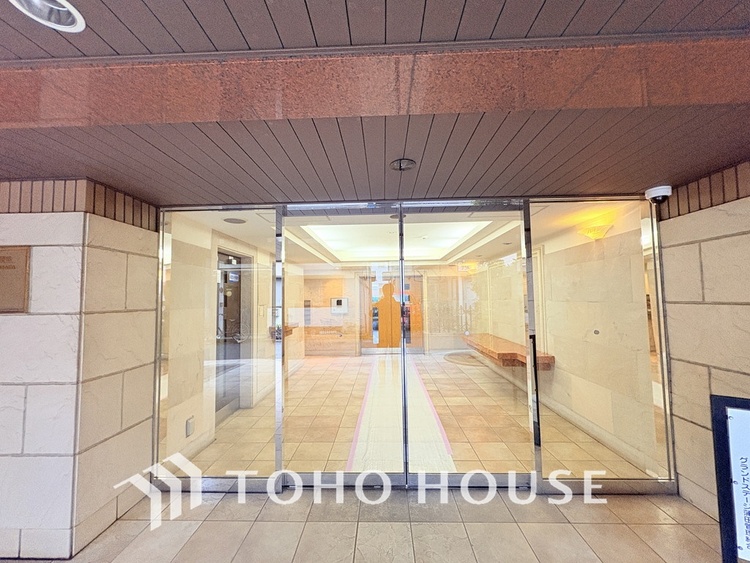 エントランス マンション入り口